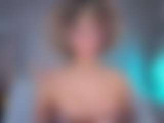 Elisse Cinnamon's Live Sex Cam Show