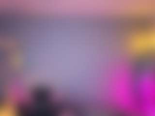 Elisse Cinnamon's Live Sex Cam Show