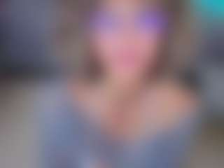 Elisse Cinnamon's Live Sex Cam Show