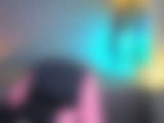 Live cam show with Elisse Cinnamon - Smoking on eurowanks.com