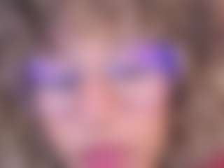 Elisse Cinnamon's Live Sex Cam Show