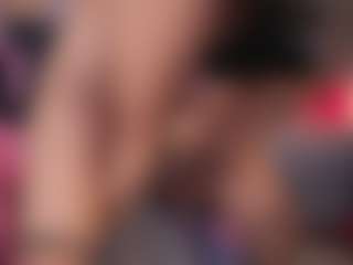 Elisse Cinnamon's Live Sex Cam Show