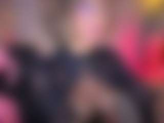 Live cam show with Elisse Cinnamon - HD on Big Tits
