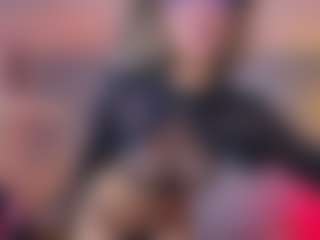 Live cam show with Elisse Cinnamon - Lovense Petite on Camsoda