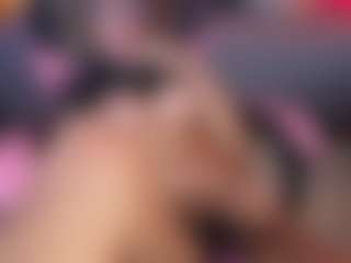 Elisse Cinnamon's Live Sex Cam Show