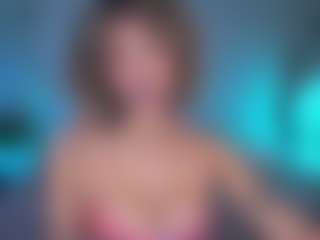 Live cam show with Elisse Cinnamon - Blonde Hair on CamSextacy