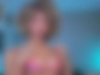Elisse Cinnamon's Live Sex Cam Show