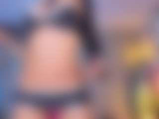 Elisse Cinnamon's Live Sex Cam Show
