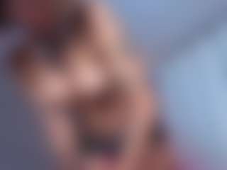 Elisse Cinnamon's Live Sex Cam Show