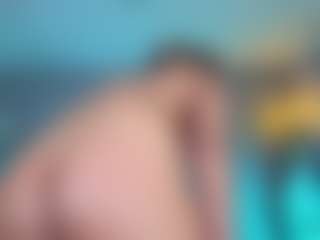 Elisse Cinnamon's Live Sex Cam Show