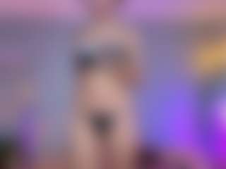 Elisse Cinnamon's Live Sex Cam Show