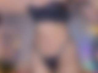 Elisse Cinnamon's Live Sex Cam Show