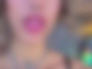 Elisse Cinnamon's Live Sex Cam Show