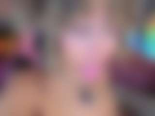 Elisse Cinnamon's Live Sex Cam Show