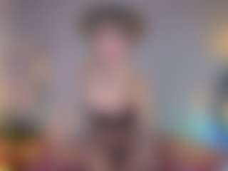 Elisse Cinnamon's Live Sex Cam Show