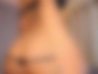 Live cam show with Elisse Cinnamon - Lovense Teen (18+) on thefappeningchat.com