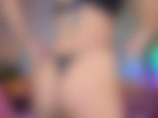 Elisse Cinnamon's Live Sex Cam Show