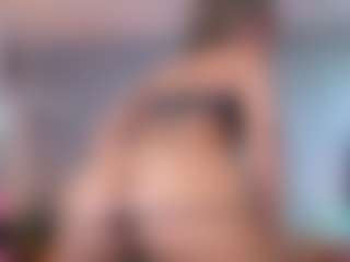 Elisse Cinnamon's Live Sex Cam Show