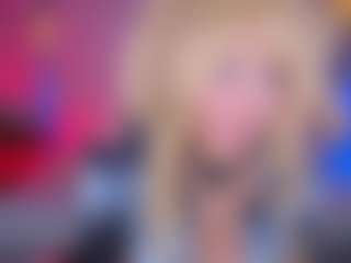 Live cam show with Elisse Cinnamon - Young Adult Teen (18+) on Camsoda