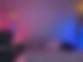 Live cam show with Elisse Cinnamon - Big Ass on StripNow