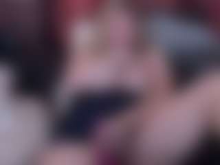 Live cam show with JessicaFoxi - Doggy on AdultVida.com