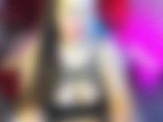 Live cam show with Kira - Green Eyes on Dolls Live