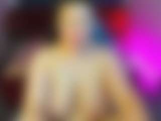 Live cam show with Kira - Green Eyes on liverealitysex.com