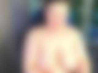 Live cam show with Kira - Average on Streamer API