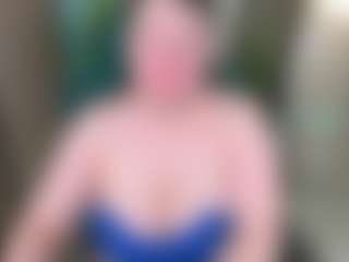 Live cam show with Kira - Oil on intimatelivegirls.com