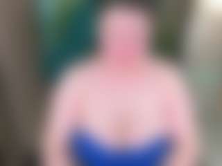 Live cam show with Kira - Green Eyes on Mixed Magazine Live