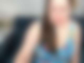 Live cam show with Kira - Oil on Latina Girls