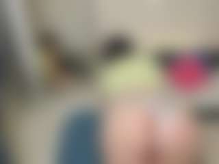 Kira's Live Sex Cam Show