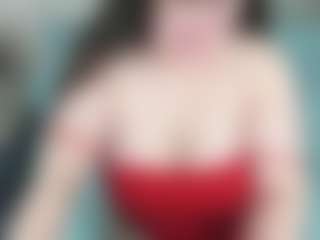 Live cam show with Kira - Average on chickslive.net