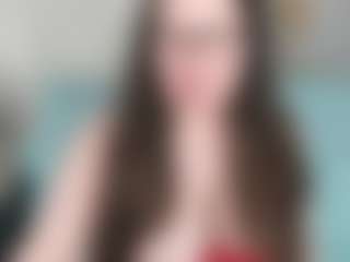 Live cam show with Kira - Hairy Pussy on chickslive.net