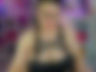 Live cam show with Kira - Middle Aged on Camsoda