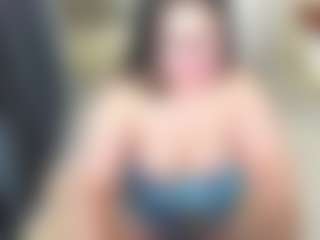 Kira's Live Sex Cam Show