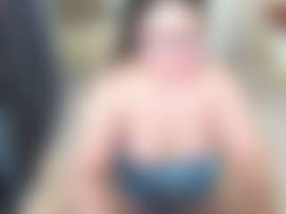 Kira's Live Sex Cam Show