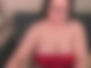 Live cam show with Kira - Green Eyes on Camsoda