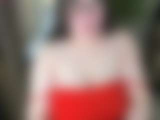 Live cam show with Kira - Average on SinfulBabes
