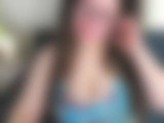 Live cam show with Kira - Lovense Middle Aged on Dare Cams