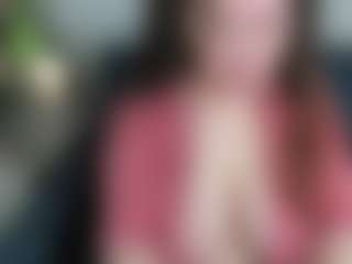 Live cam show with Kira - Middle Aged on madthumbs