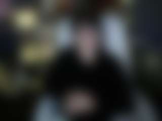 Live cam show with LiluGrants - Oil on Milfs Live