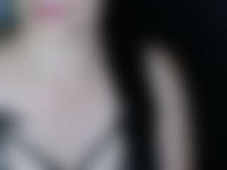 Live cam show with LiluGrants - Eating Pussy on Cam Slut
