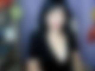 Live cam show with LiluGrants - Living Room on CamSextacy