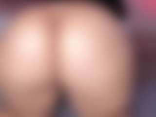 Live cam show with sweet-booty - Fuck Machine on AdultVida.com