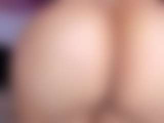 Live cam show with sweet-booty - Red Hair on SinfulBabes