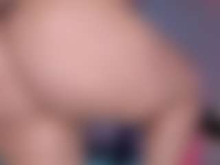 Live cam show with sweet-booty - Red Hair on SinfulBabes