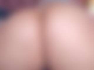 Live cam show with sweet-booty - Red Hair Amateur on Milfs Live