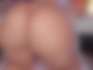 Live cam show with sweet-booty - Red Hair on fapnchat