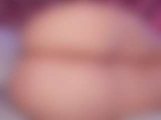 Live cam show with sweet-booty - Red Hair on TeamSkeetLive